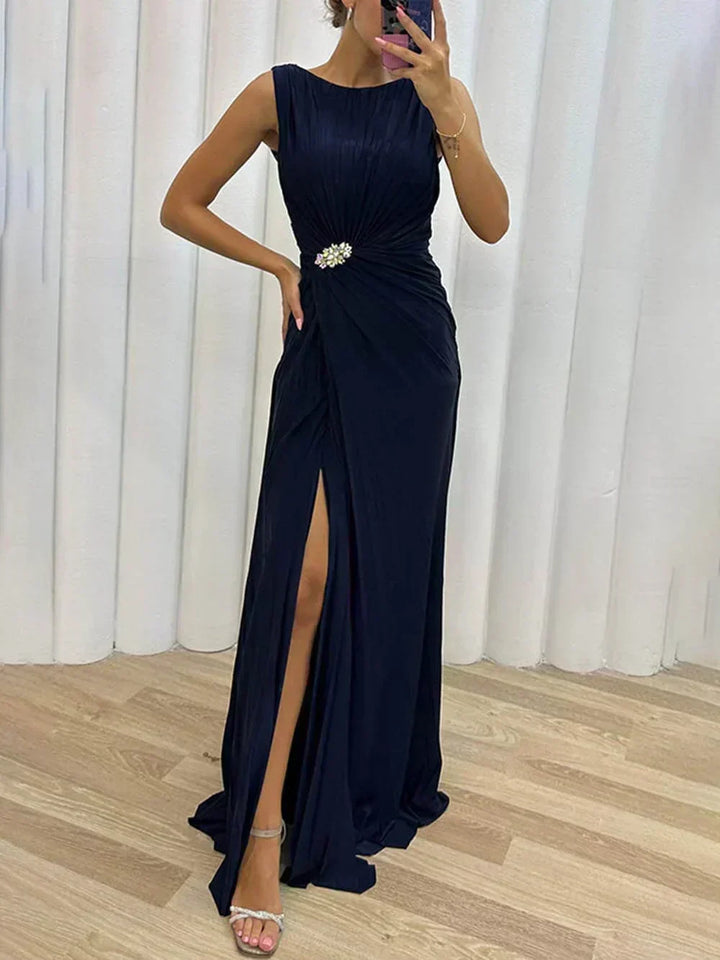 Lily | Long Pleated Evening Gown - Maison Léa &amp; Lou