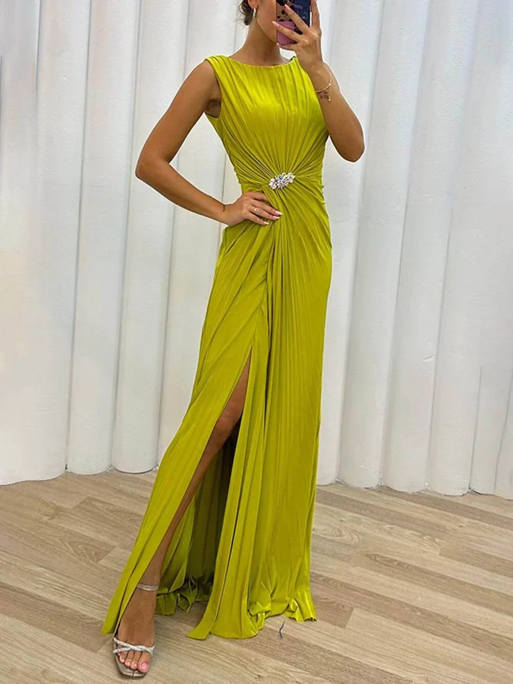 Lily | Long Pleated Evening Gown - Maison Léa & Lou
