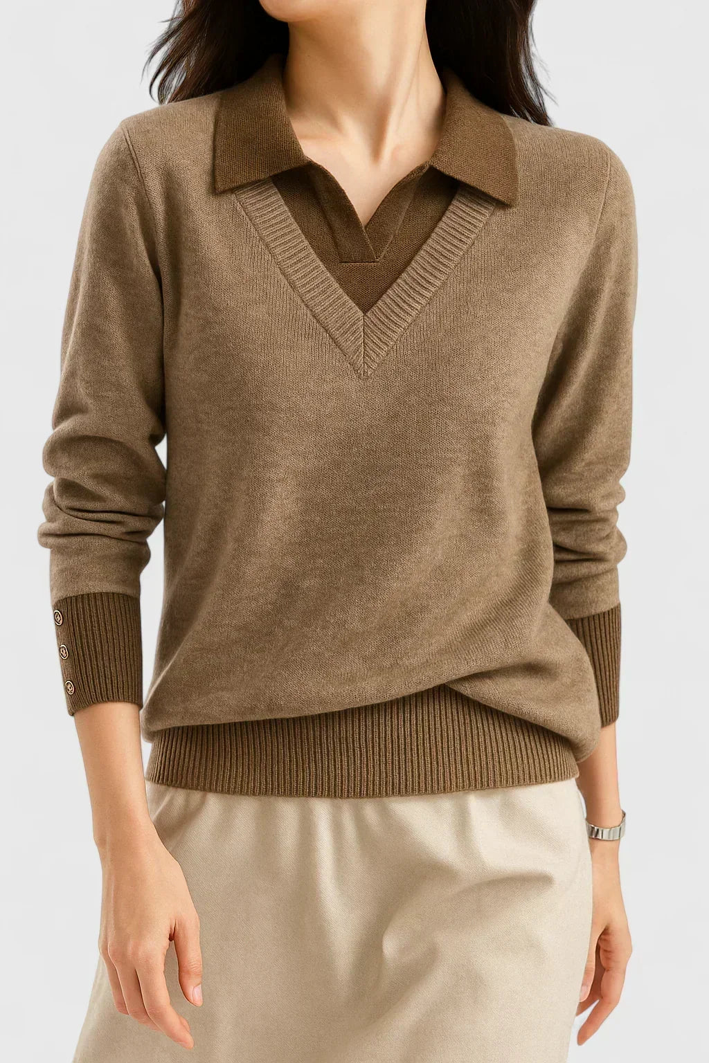 Pauline | Collared V-Neck Sweater - Maison Léa & Lou