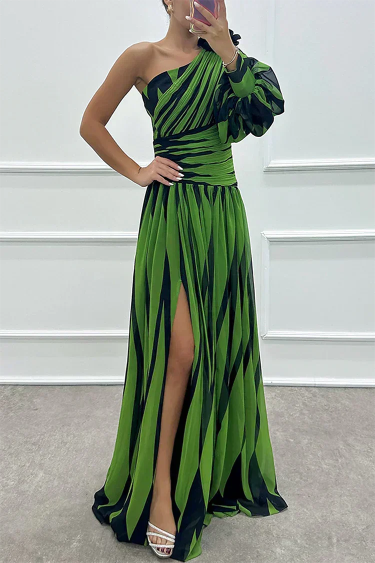 Aurora | Elegant Striped Dress with One Shoulder - Maison Léa &amp; Lou