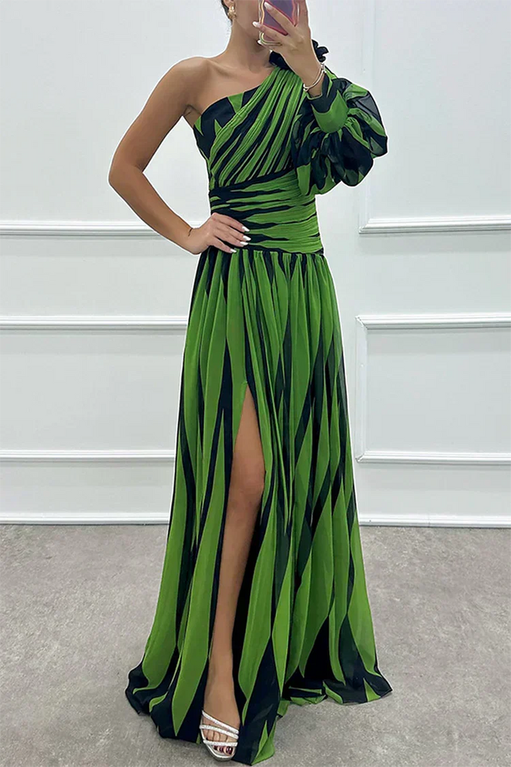 Aurora | Elegant Striped Dress with One Shoulder - Maison Léa &amp; Lou