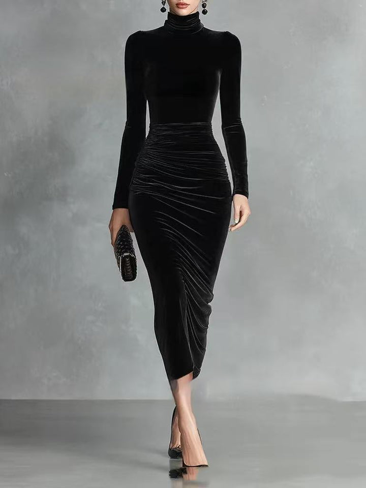 Sophia | Black Velvet Fitted Dress - Maison Léa &amp; Lou