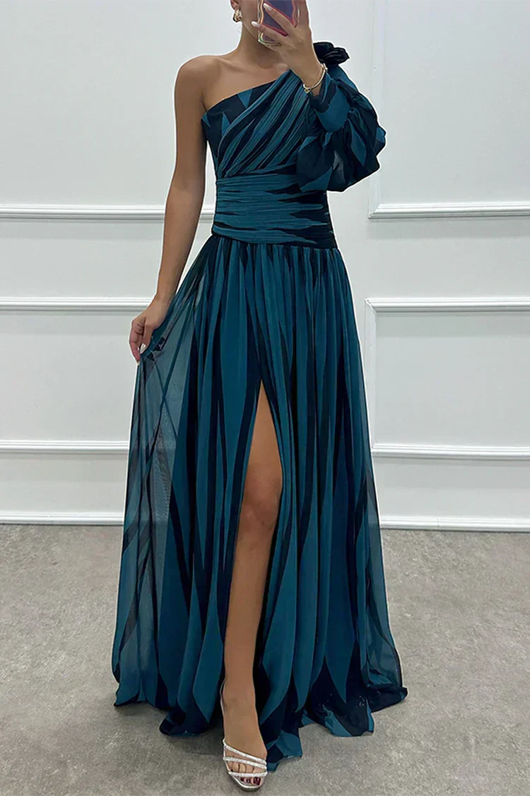 Aurora | Elegant Striped Dress with One Shoulder - Maison Léa & Lou