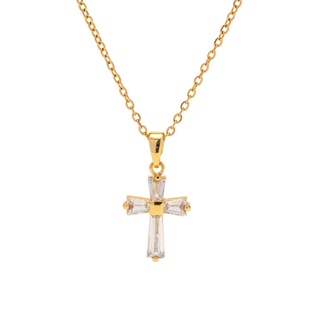 Collana con Pendente a Croce di Diamanti Delicati - Maison Léa &amp; Lou