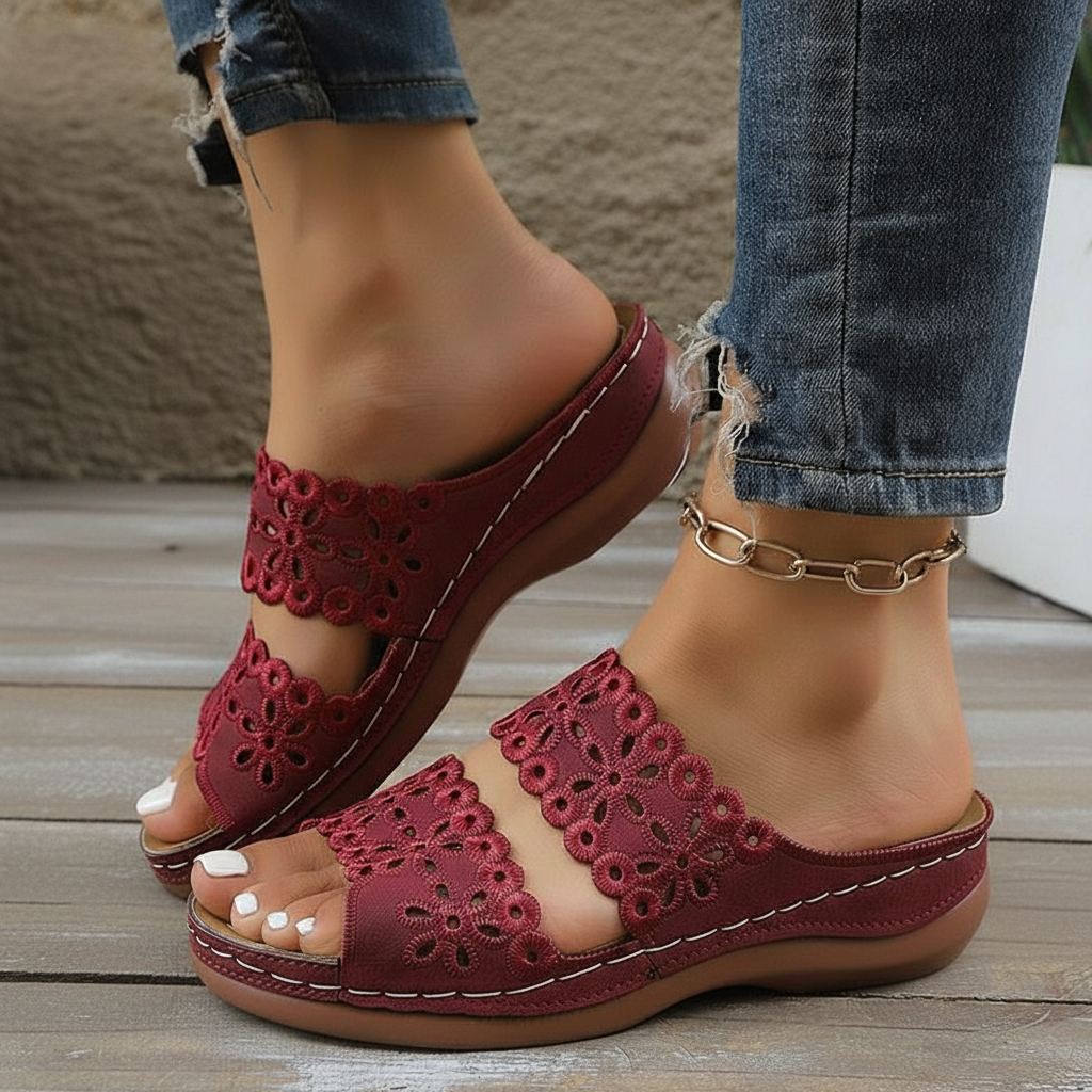 Loretta | Floral Cutout Wedge Sandals - Maison Léa & Lou