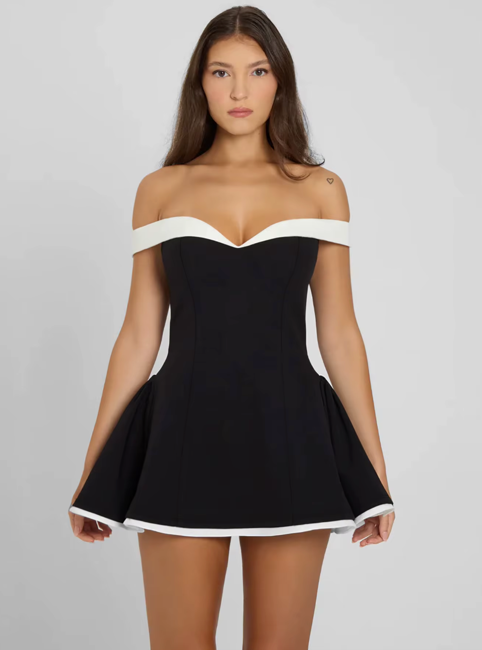 Gianna | Elegant Off-Shoulder Dress - Maison Léa &amp; Lou