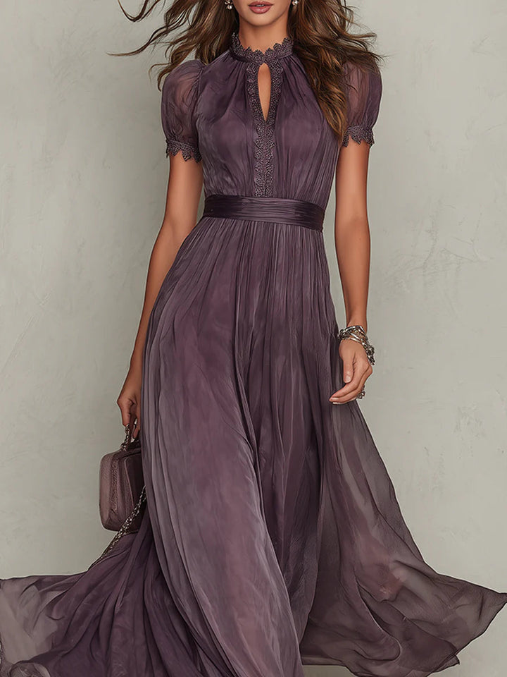 Flavia | Vestito lungo viola con scollo a chiave, bordo in pizzo di chiffon - Maison Léa &amp; Lou