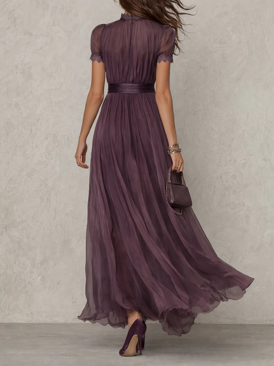 Flavia | Vestito lungo viola con scollo a chiave, bordo in pizzo di chiffon - Maison Léa &amp; Lou